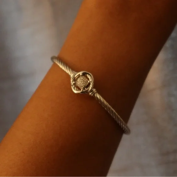 David Yurman infinity bracelet with diamonds - Picture 4 of 8